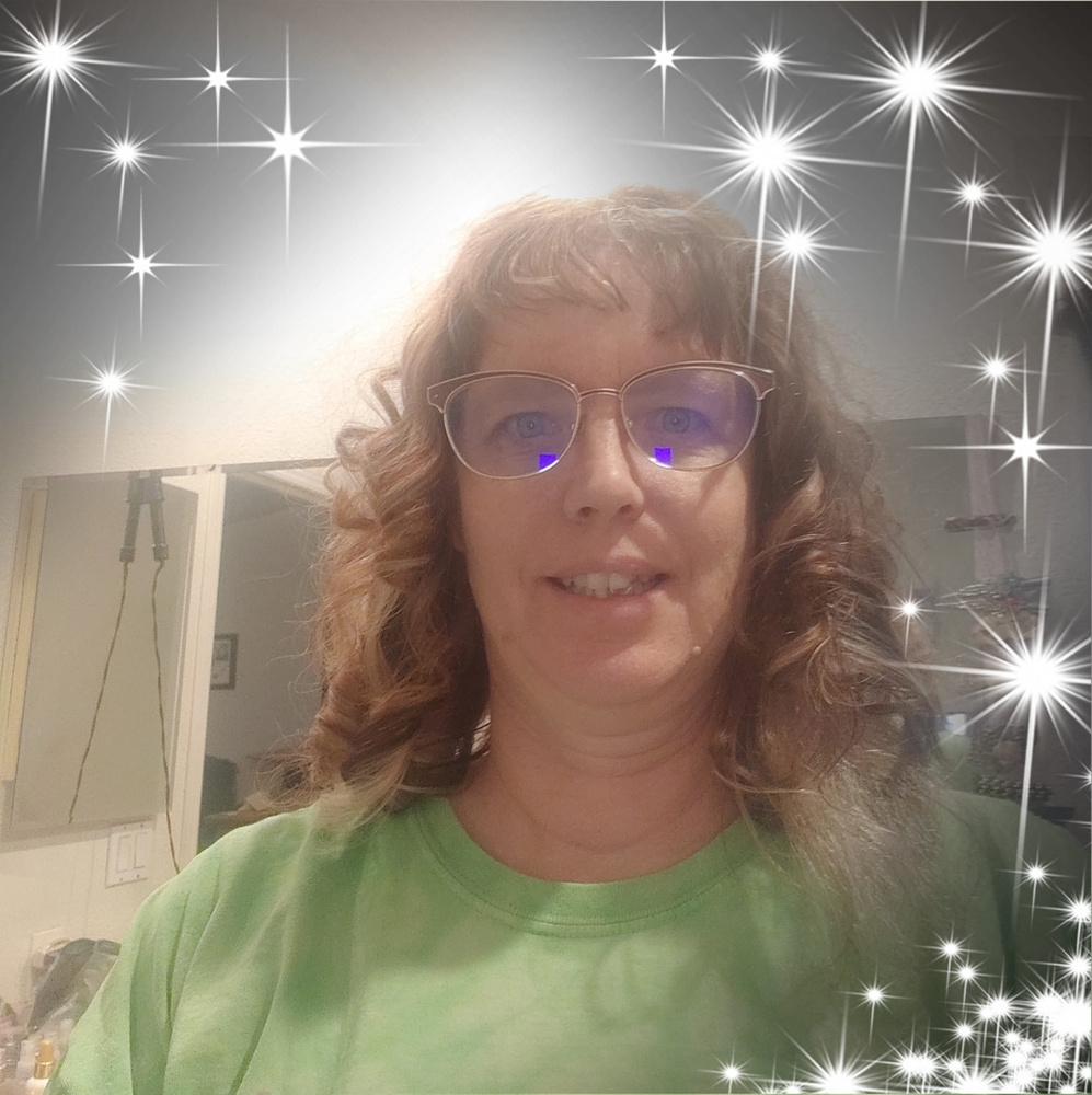 Meet your Posher, Debbie